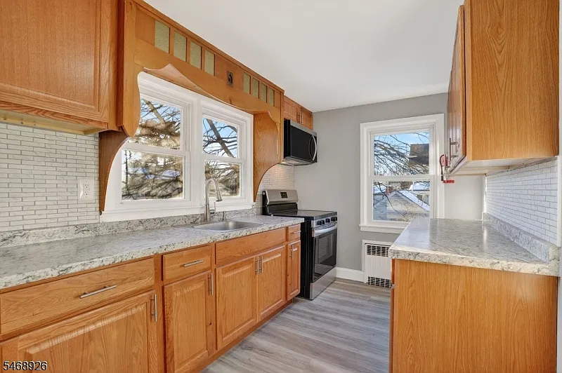 1 bed, 1.0 bath, $1,700 — Photo 3