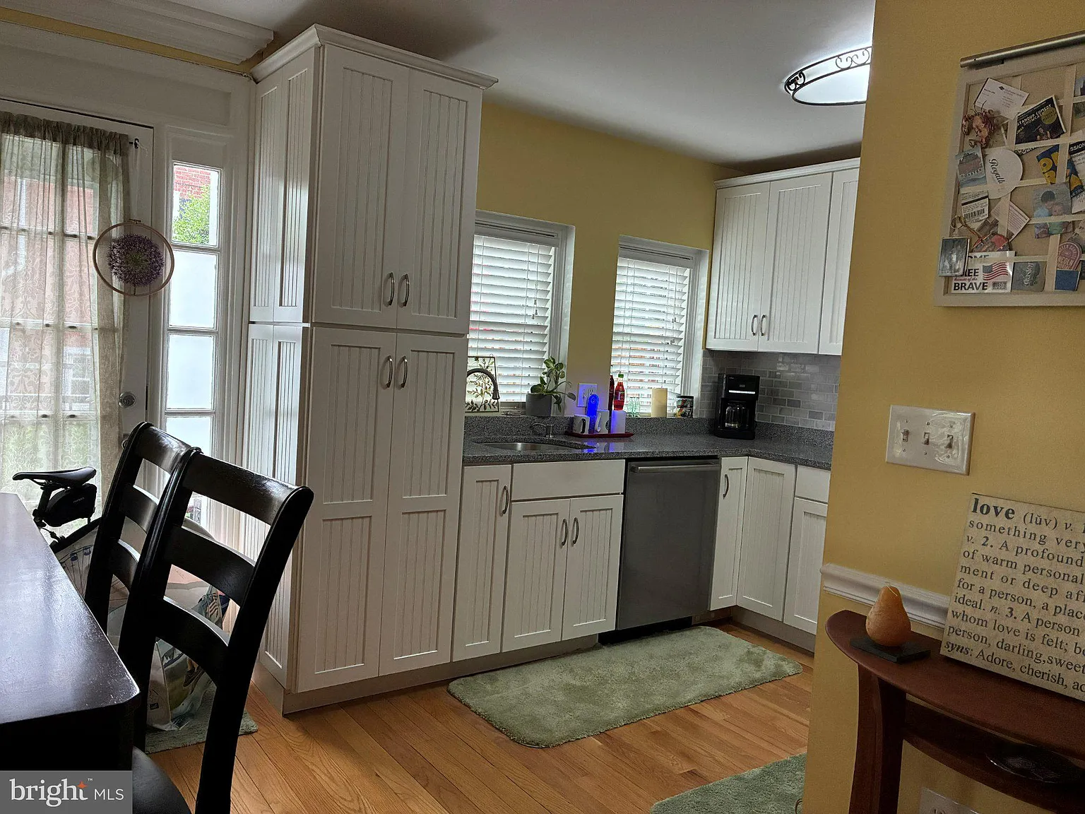 2 bed, 2.0 bath, 1383 sqft, $3,200 — Photo 3