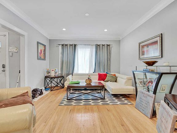 4th image of 8348 S Essex Ave