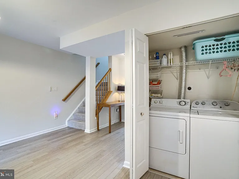 7372 Ardglass Dr — Photo 10