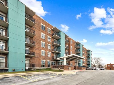 9355 Irving Park Rd APT 404, Schiller Park, IL, 60176