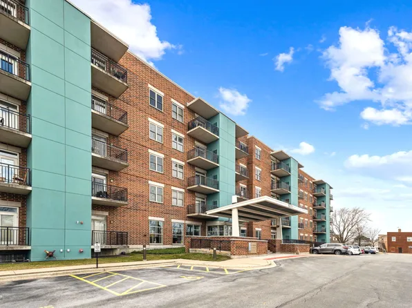 9355 Irving Park Rd APT 404, Schiller Park, IL 60176