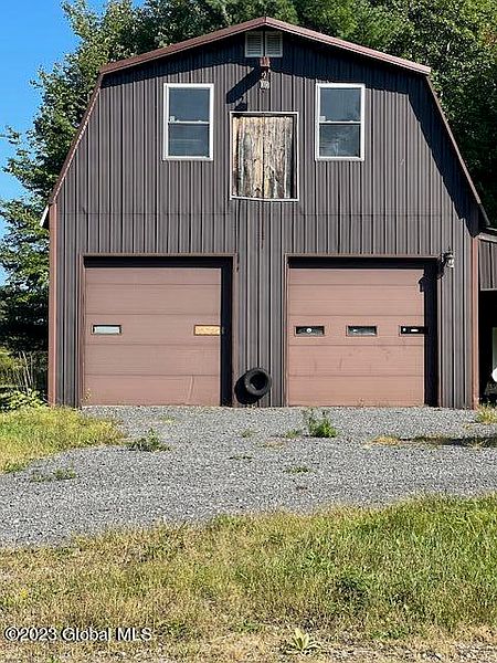 4th image of 349 New Turnpike Road