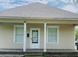 712 W Dryden St, Odessa, MO 64076