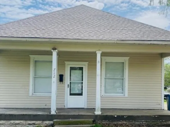 712 W Dryden St, Odessa, MO 64076