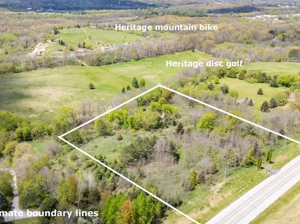 3075 State Highway 164, Slinger, WI 53086