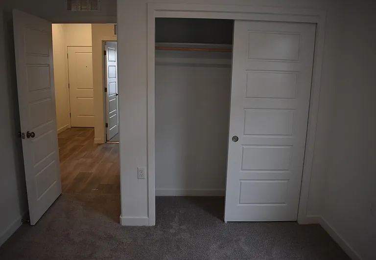 4470 N San Clemente Ave — Photo 27