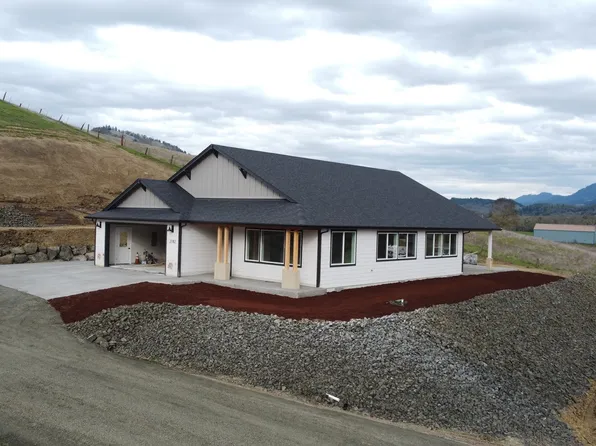 2782 Roberts Creek Rd, Roseburg, OR 97470
