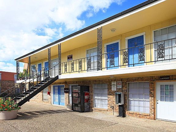 3rd image of 1200 Missouri St #414
