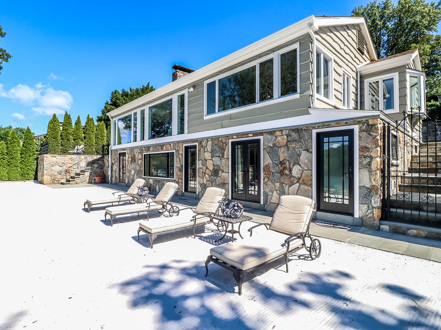 3 bed, 2500 sqft, $30,000 — Photo 4