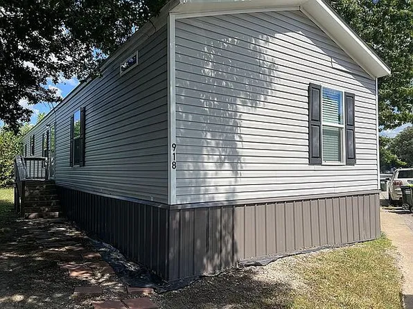 918 Cimarron Trl, Gardner, KS 66030