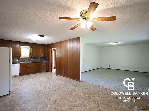 4th image of 2611 N Shamus St
