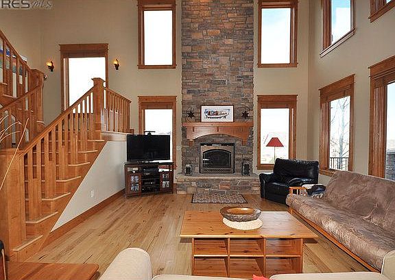 4th image of 1109 Shoreline Dr
