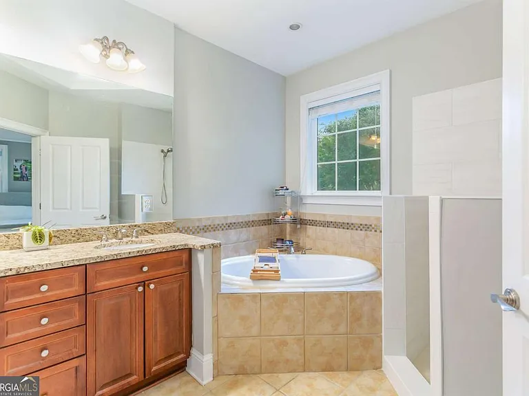 3651 Ashford Creek Pl — Photo 24