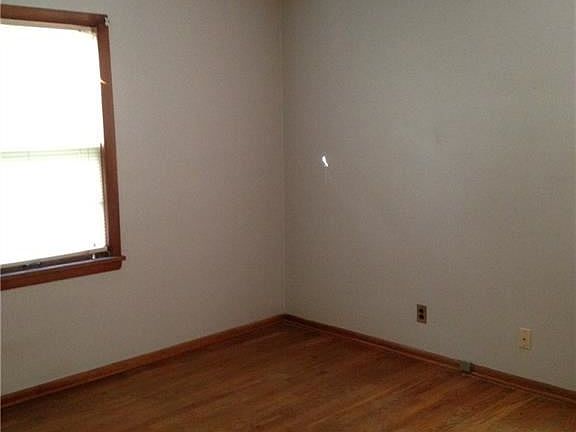 5th image of 13564 Shady Oak Blvd