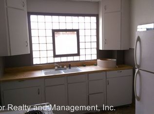 435 N Broadway #3, Minot, ND 58703