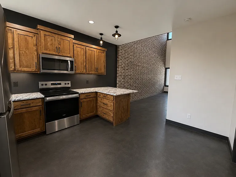 215 E Avenue K #B — Photo 11