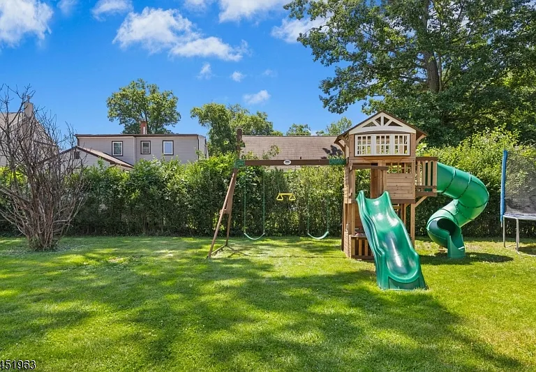 329 Maplewood Ave — Photo 19