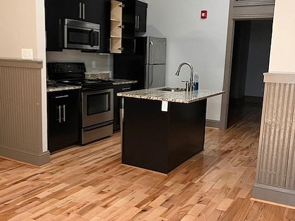 5th image of 217 E Grace St APT A