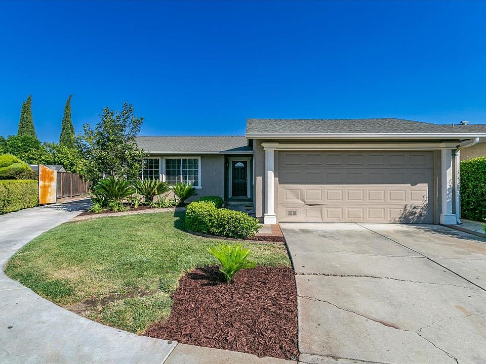 1st image of 3218 Half Moon Ct