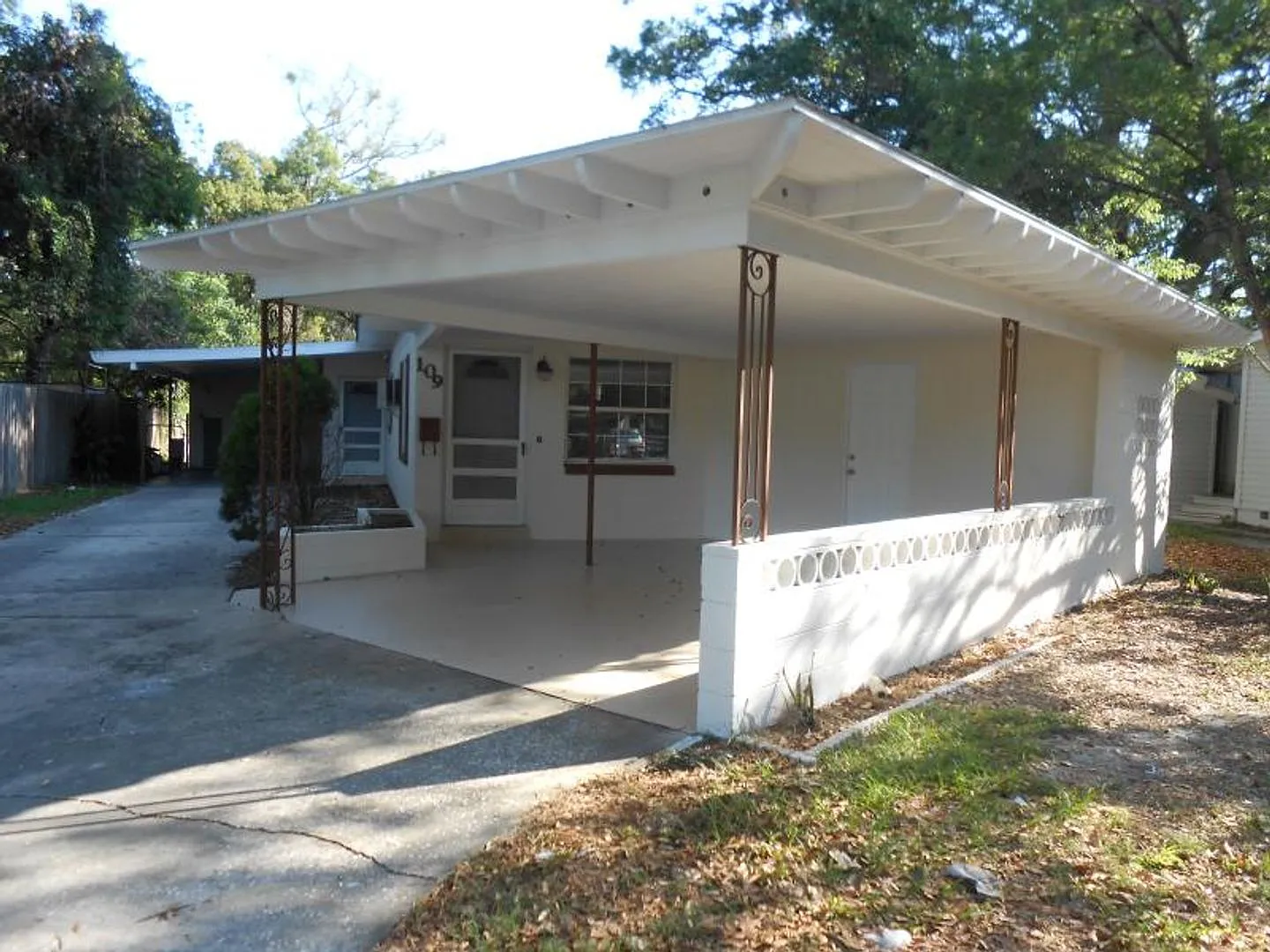 2/1 Duplex in College Park Area — Photo 2