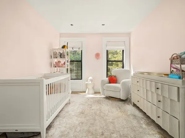 422 East 84th Street image 17 of 23