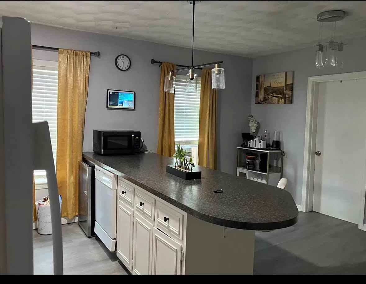 3 bed, 1850 sqft, $1,950 — Photo 4