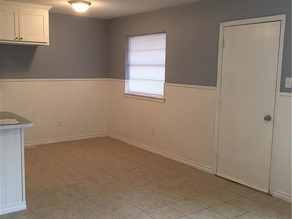 3rd image of 3621 Brambleton Pl