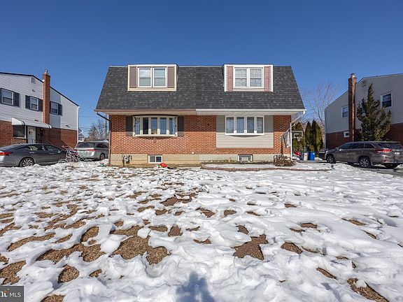 2nd image of 1419 Parklane Rd