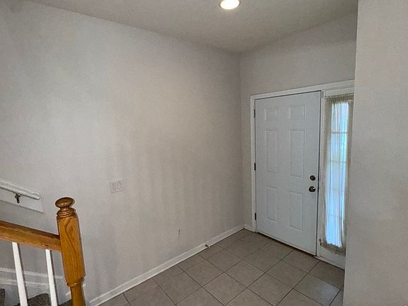 3rd image of 4169 Highwood Dr