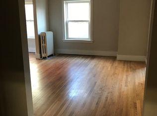 1932 E Kenilworth Pl APT 11, Milwaukee, WI 53202