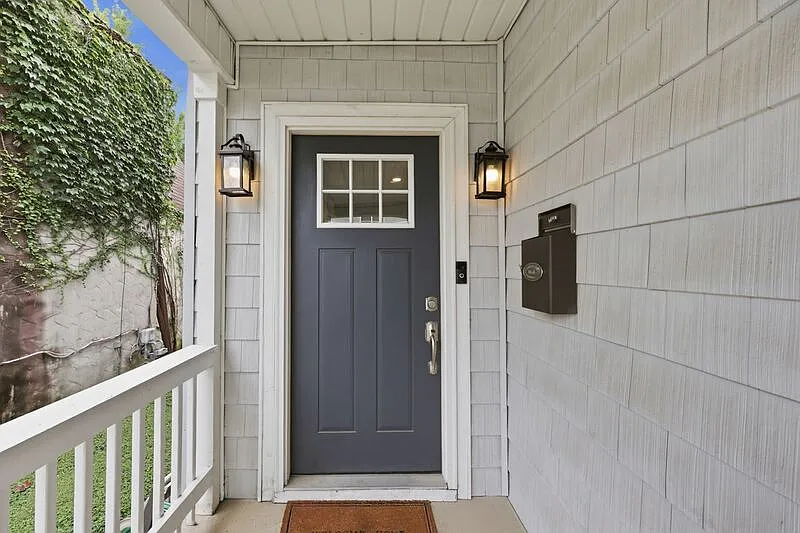 3 bed, 1.5 bath, 1512 sqft, $2,295 — Photo 2