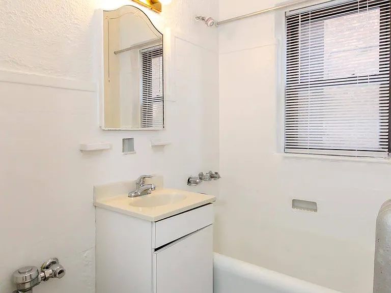 2753 Euclid Heights Blvd — Photo 17