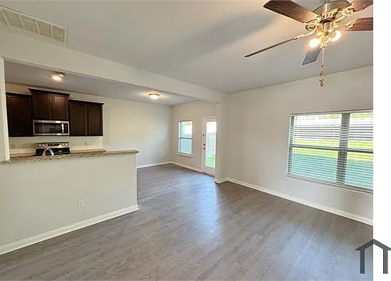 2950 Parker Rd — Photo 14