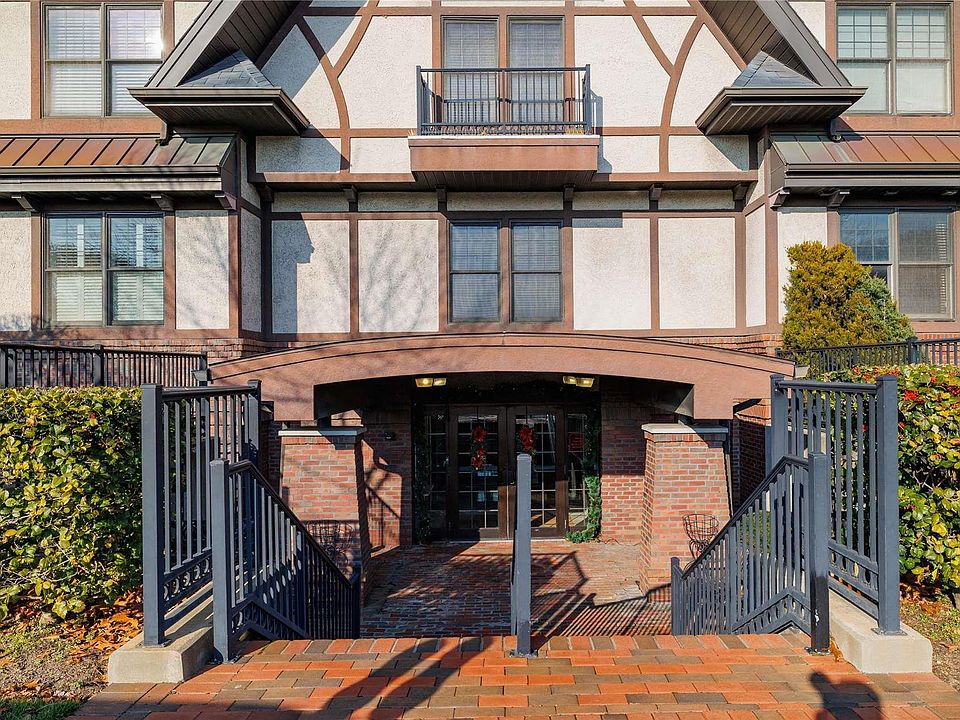 1st image of 77 Maple Avenue #105