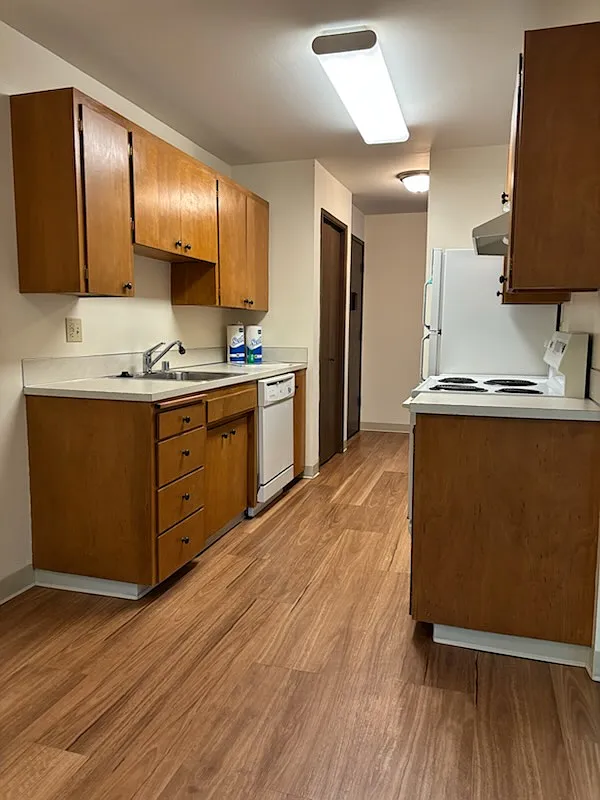 Legend House — Photo 1
