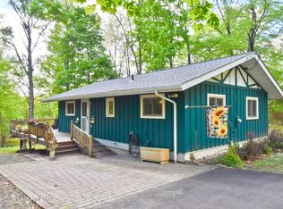 1121 Fawn Run, Bushkill, PA 18324