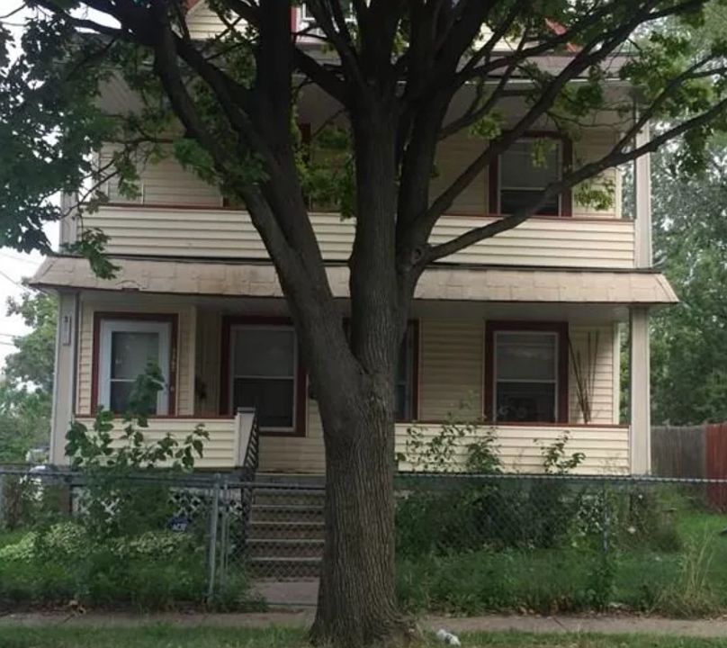1st image of 3267 W 38th St #2