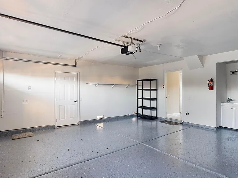 4841 Cheryl Ct — Photo 24
