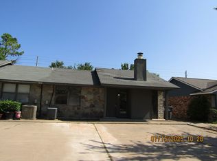 908 NE Tortoise Dr APT 2, Lawton, OK 73507