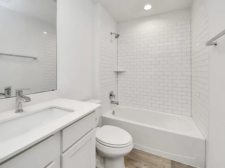 7803 Golden Rubia Ln — Photo 11