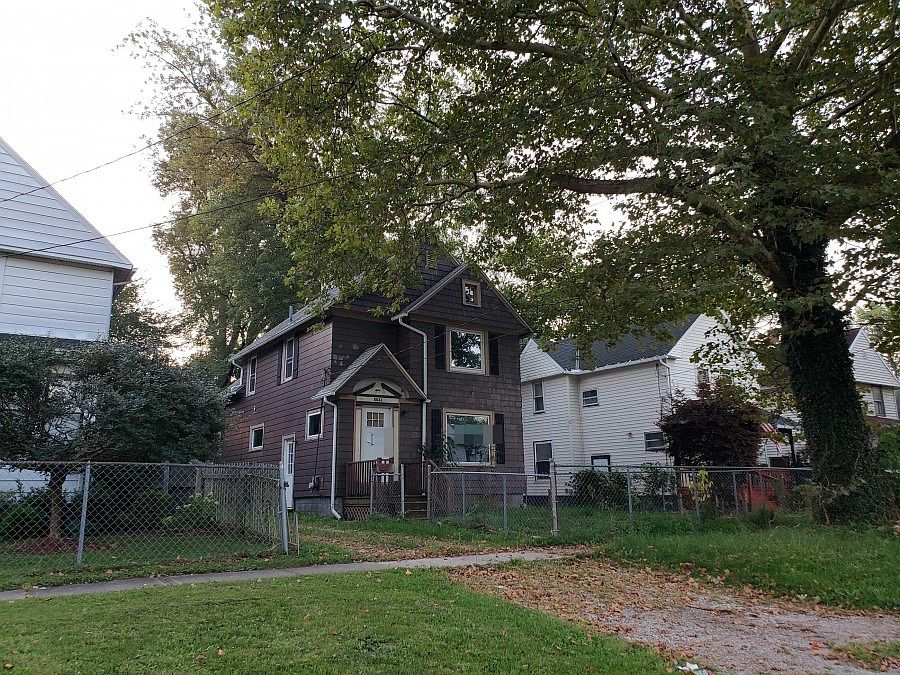 2nd image of 5544 Adams Ave