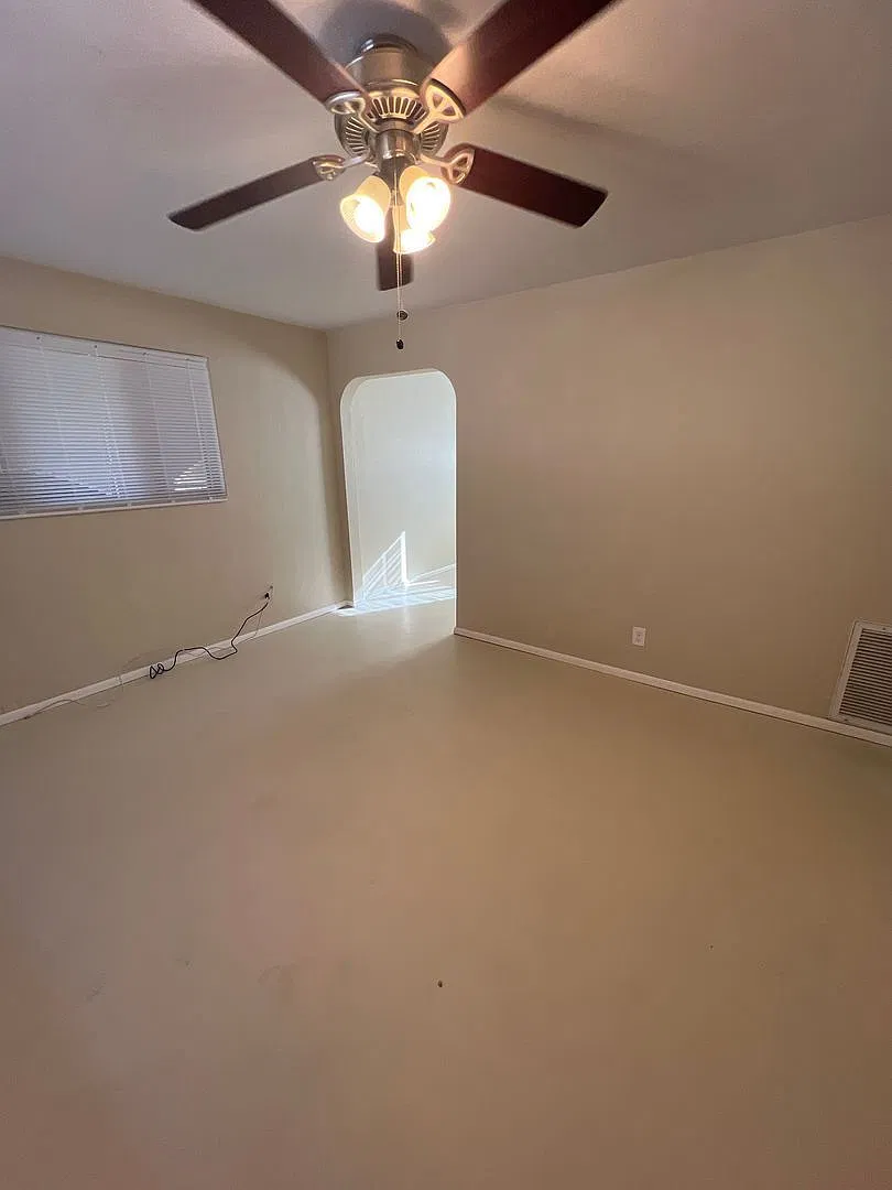 2 bed, 1.0 bath, 708 sqft, $1,099 — Photo 4