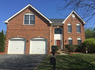 10864 Grovehampton Ct, Reston, VA 20194