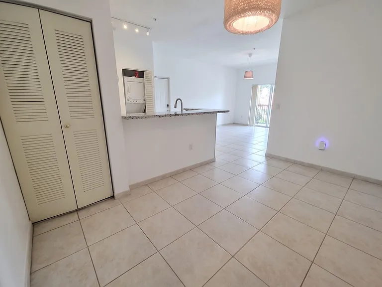 7240 NW 114th Ave #304 — Photo 7