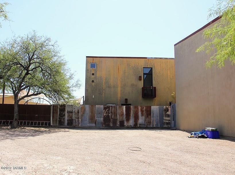 2nd image of 615 & 625 S 9th Ave #0