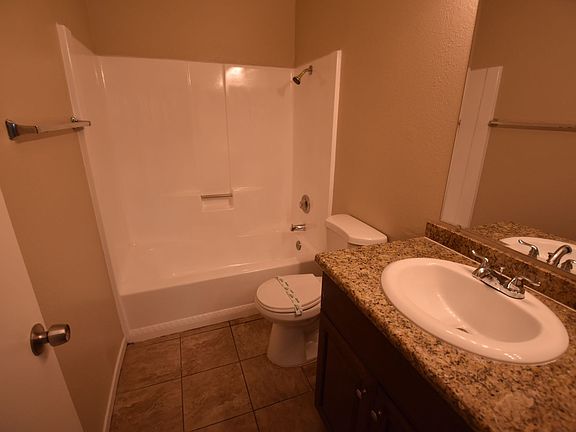 5th image of 707 N Baker Ave