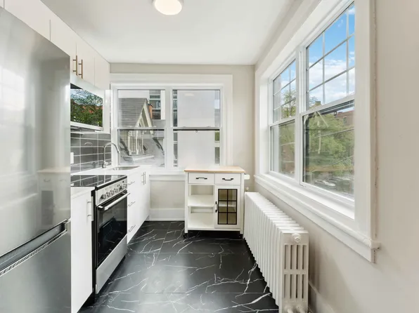 The Benmore | 325 Cooper Apartments