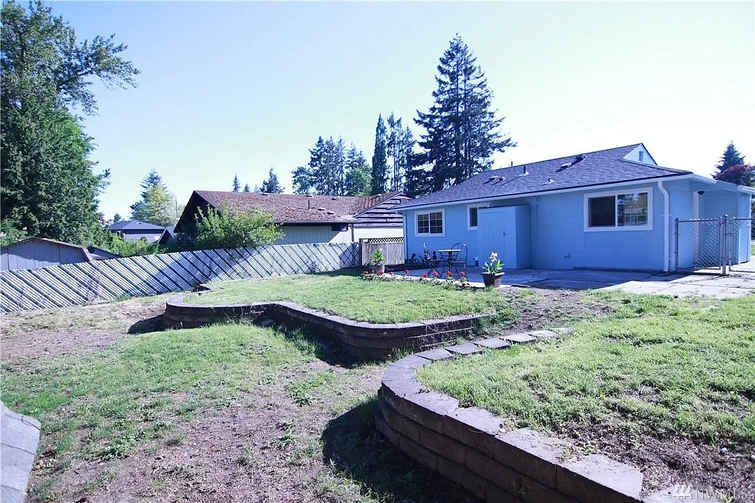2 bed, 700 sqft, $2,095 — Photo 2
