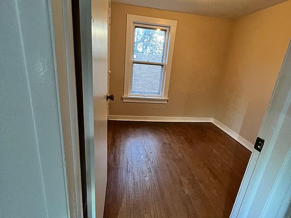 3rd image of 304 Dwight St #2